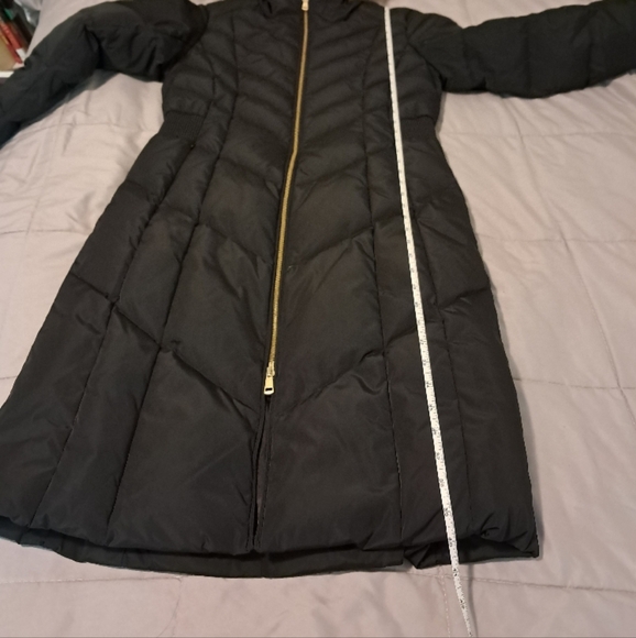 Cole Haan signature Black Long Taffeta Down Coat chevron quilt pattern size M. - Picture 7 of 9